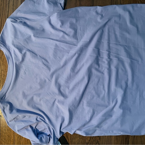 Women’s sketchers purple top v neck - Picture 2 of 3